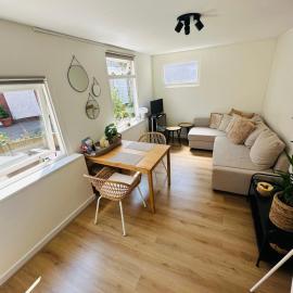 Tiny House QuDi -5 minutes from the beach โรงแรมในโนร์ดวิก