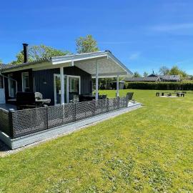 Summer House Near Bønnerup Beach