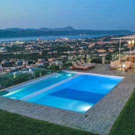 Villa Kedria with a panoramic ocean view, hotel en Suda