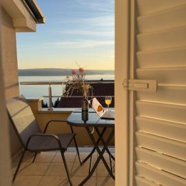 Blue Horizon - 400m from the Sea!