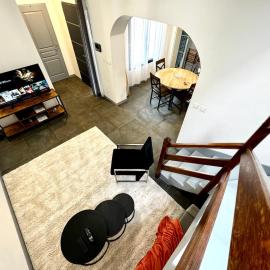 Le Grey - By BEST KEYS - Duplex Spacieux & Fonctionnel climatisé - Idéal Télétravail & Séjours Pros - Centre Ville - WiFi Fibre - Netflix - Nespresso - Check-in Autonome, hotel u gradu Sans