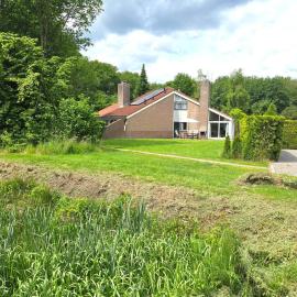 183 I Vink I Spacious home in Zwiggelte、Zwiggelteのホテル