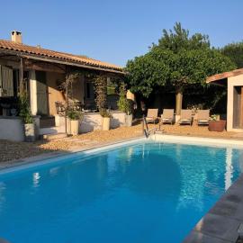Haus PETIT REVE in Oppède, hotel in Oppède