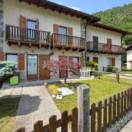 2 Bedroom Pet Friendly Home In Cerreto, hotel din Creto