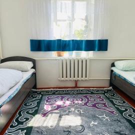 Ainazik guest house, Hotel in Toktogul