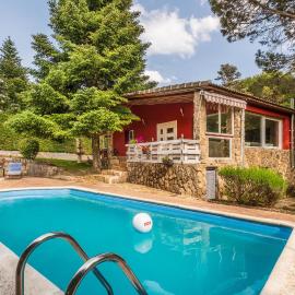 Luxurious Home In Mataelpino, хотел в Матаелпино