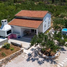 Holiday Home Moj Mir, hotel sa Tučepi