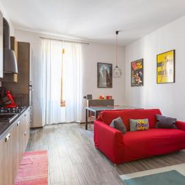 GuestHost - Lights, Camera, Action! - Florence Apt