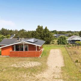 3 Bedroom Gorgeous Home In Hvide Sande，比耶勒高的飯店