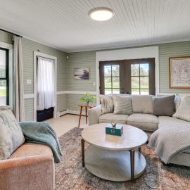 Pond Views: Spacious Family Home in Presque Isle!, Hotel in Presque Isle