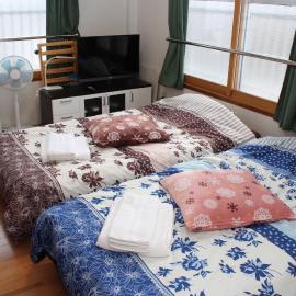 MIYUKIHOUSE1番館201 wi-fi babybed wii، فندق في Kasuga