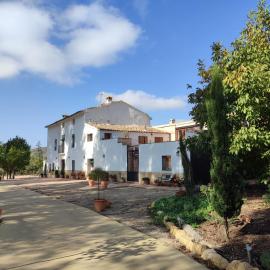 Masía El Sombrial de San Lorenzo, hotel v mestu Alfafara