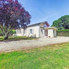 Holiday Home L'Estuaire by Interhome, hotel a Bégadan