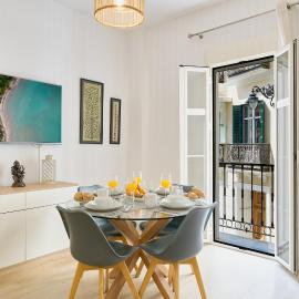 Hoyo de Esparteros by Lovely Rentals