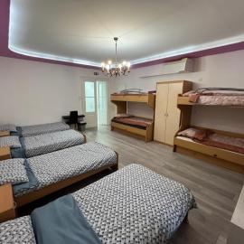 Happy Hostel, hótel í Rijeka