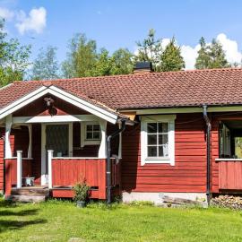 Peaceful Cabin Retreat by Lake Gopen, Hotel in Sågmyra