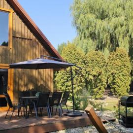 4 Wheels Cabin, hotel en Būda
