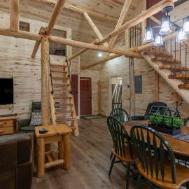 Bear Den - Fire pit -Hammocks -BBQ -Yellowstone