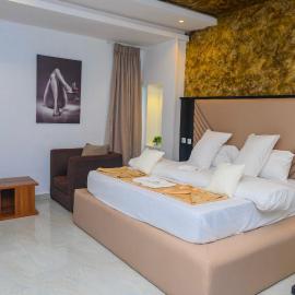 Proximus Hotel and Suites: Owerri'de bir otel