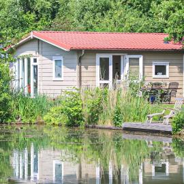 Cozy Home In Oosterwolde With House Sea View, hotel v destinaci Oosterwolde