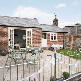 Shrimp Cottage - E5415, hotel in Kessingland