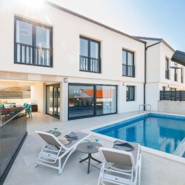 Holiday house with a swimming pool Vrbnik, Krk - 24519