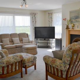 Fairway Cottage- Uk11780: Lucker şehrinde bir otel