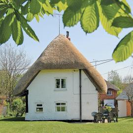 October Cottage, hotel a Collingbourne Kingston