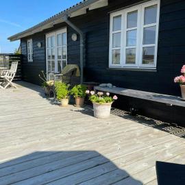 Charming Summer House Near Dalbybugten