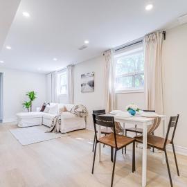 nest in orchard-main unit room, hotell i Toronto