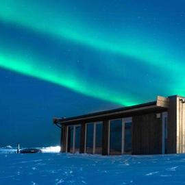 Unique Small Cabin With Sauna View In Lofoten, hotell i Ramberg