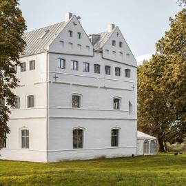 Attic Apartment In A Manor House On Rügen