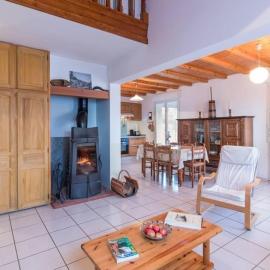 Maison calme avec sauna et vue Vosges - FR-1-583-453, hotel in Ternuay-Melay-et-Saint-Hilaire