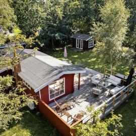 Timeless Holiday Atmosphere In A 50'S Log House, Hotel in Vig