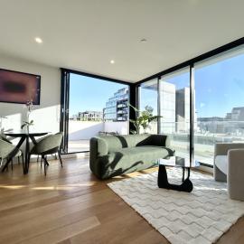 The ART Sub-Penthouse with Stunning Views