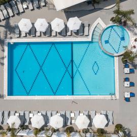 Tinas Plus Hotel, hotel i Faliraki
