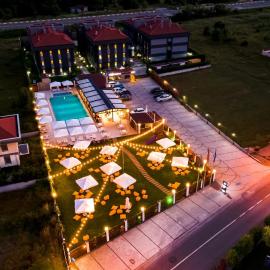 Uçar Royal Hotel ve Konferans Salonu, hotel v destinácii Sile