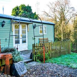 Finest Retreats Shepherds Rest at Morrells Wood, hotel in Shrewsbury