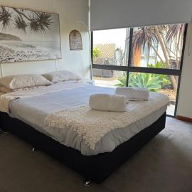 Investigator Beach Breeze Apartments U3, hotel in Kingscote