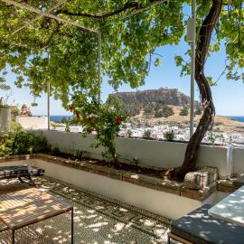Arte Lindos Suites