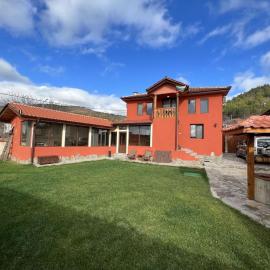 Villa Geshevi, hotel in Hisarya