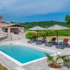 Villa Bonissa, a private and tranquil haven amidst nature
