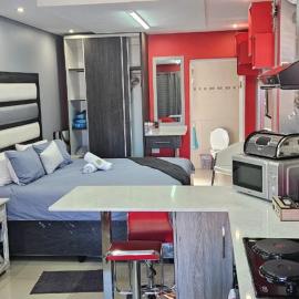 Sanctuary Lodge & Day Spa: Pietermaritzburg şehrinde bir otel