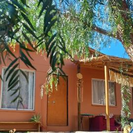 Cabaña valle de elqui horcon Encantó del pimiento, hotel a Horcon