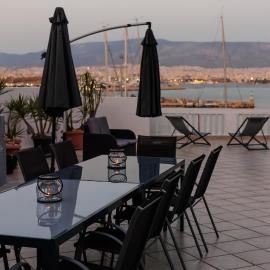 Seaside Grey Pearl Villa Panoramic Marina View Piraeus Athens Riviera, хотел в Пирея