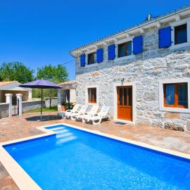 Villa Azi, a cozy mediterranean hideaway, peaceful and fenced