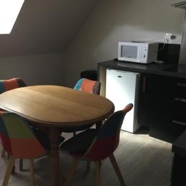Maison 1er étage chéreng 6kms stade Pierre Mauroy 4 personnes, hotell sihtkohas Chéreng