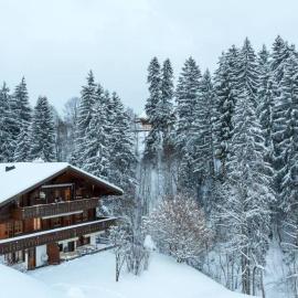 Schönried में, होटल Cozy Apt Overlooking the Gstaad Mountain Area