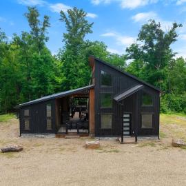 Bearly Creekin'-creekside luxury cabin, hotel u gradu Stephens Gap