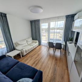 Przystanek Międzylesie Dwupokojowy Apartament z osobną Kuchnią Garażem Self Check-in Blisko CZD